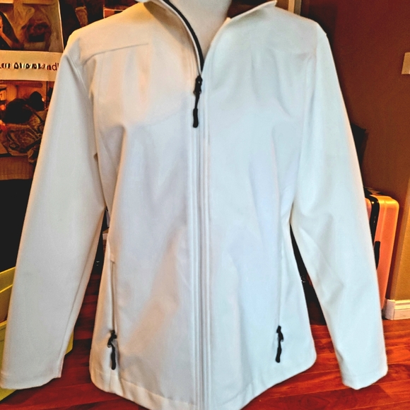 Jacket - Picture 1 of 4